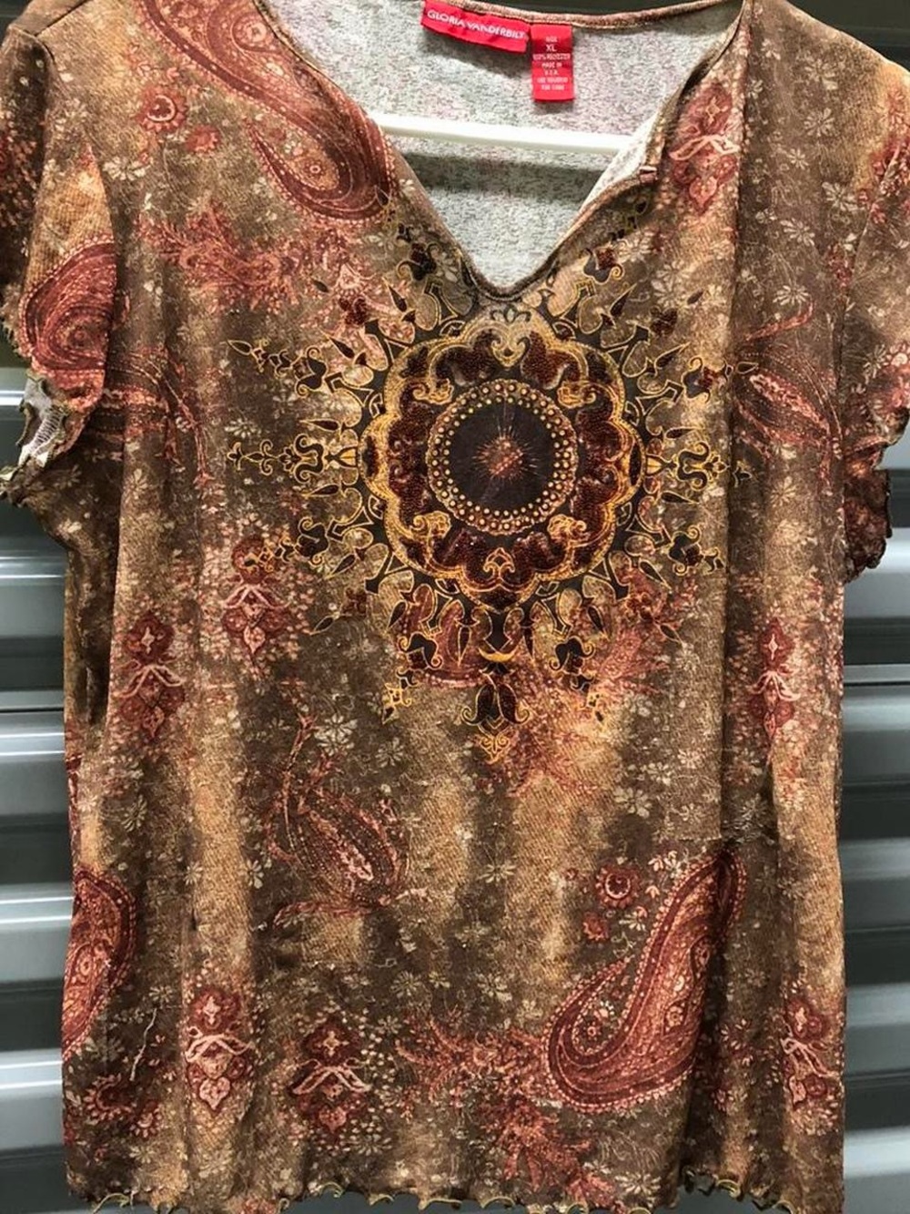 Gloria Vanderbilt Brown & Rust Paisley V-Neck Blouse with Medallion